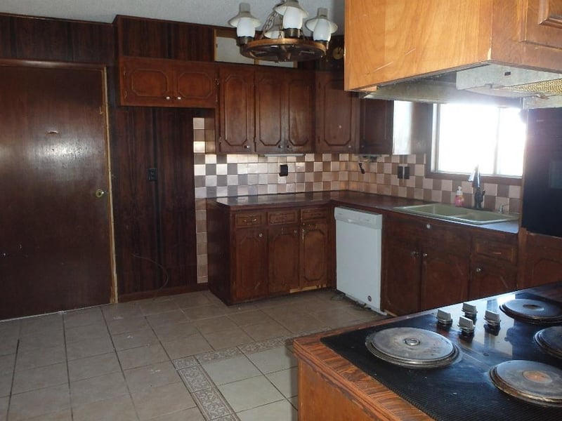 601 W 4th St, Milan, MO 63556