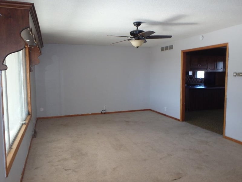 601 W 4th St, Milan, MO 63556