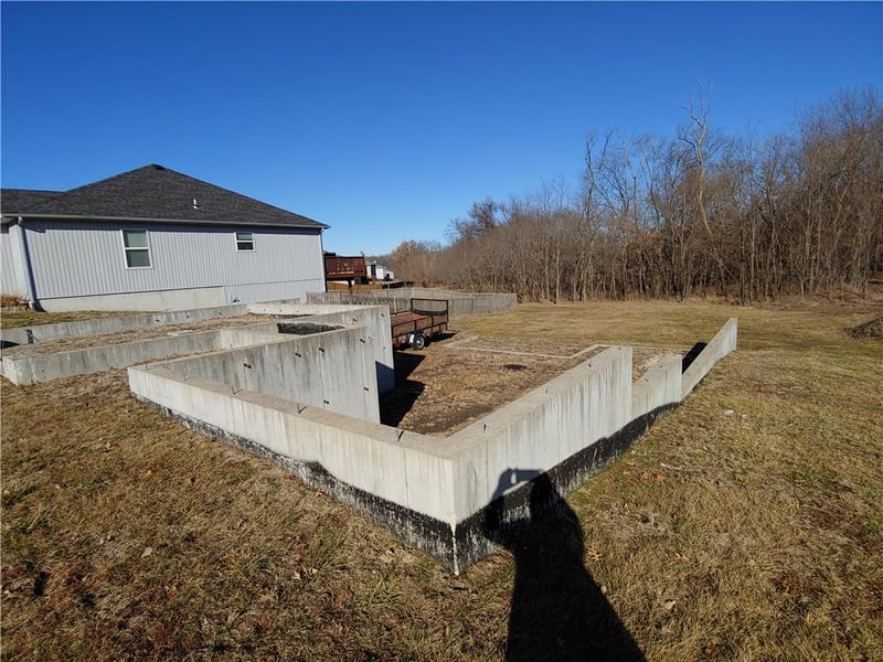 3406 Nw 93rd Pl, Kansas City, MO 64154