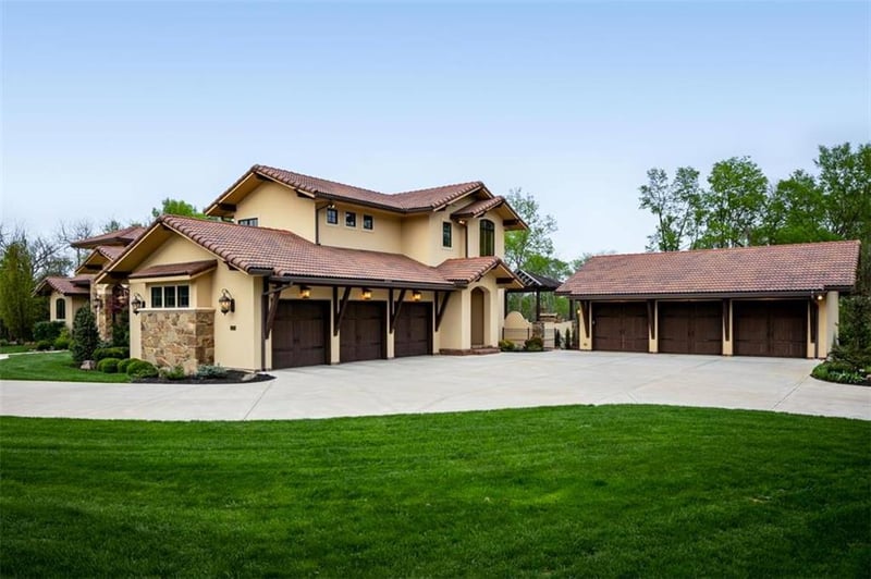10875 W 192nd Pl, Overland Park, KS 66083