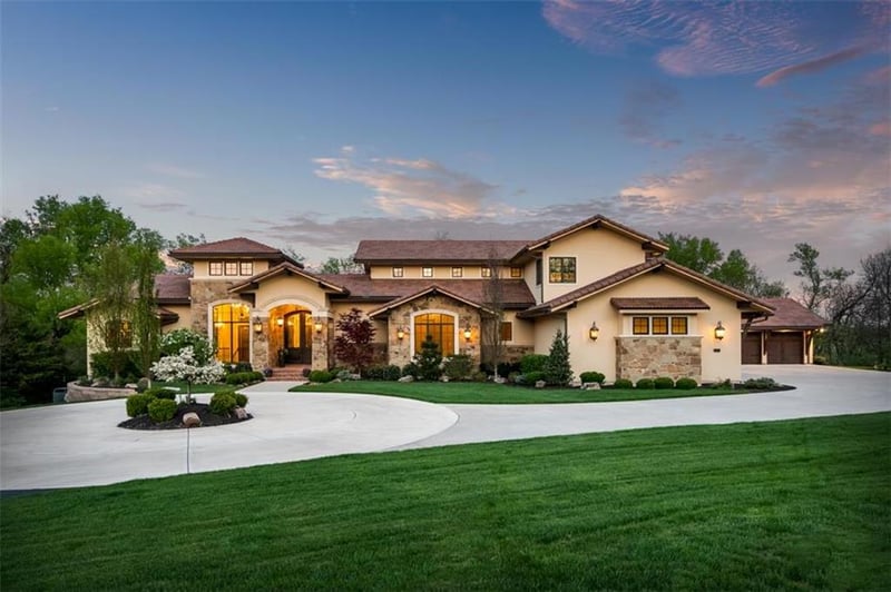 10875 W 192nd Pl, Overland Park, KS 66083