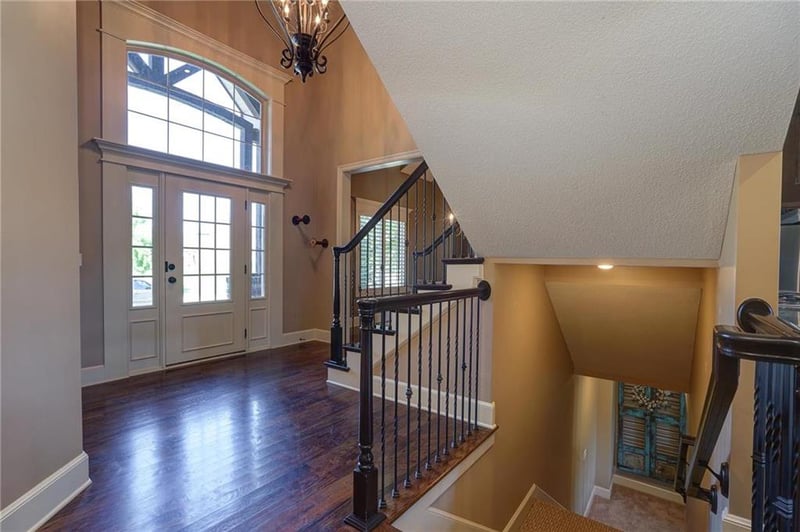 16612 Lucille St, Overland Park, KS 66211