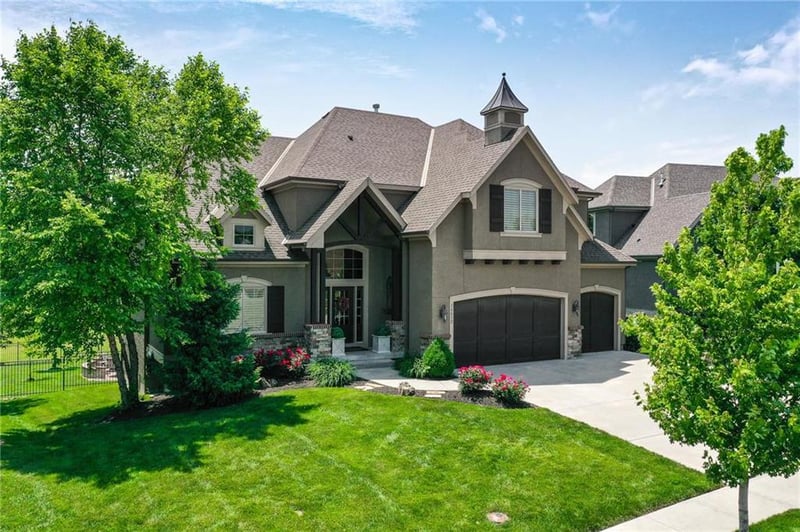 16612 Lucille St, Overland Park, KS 66211