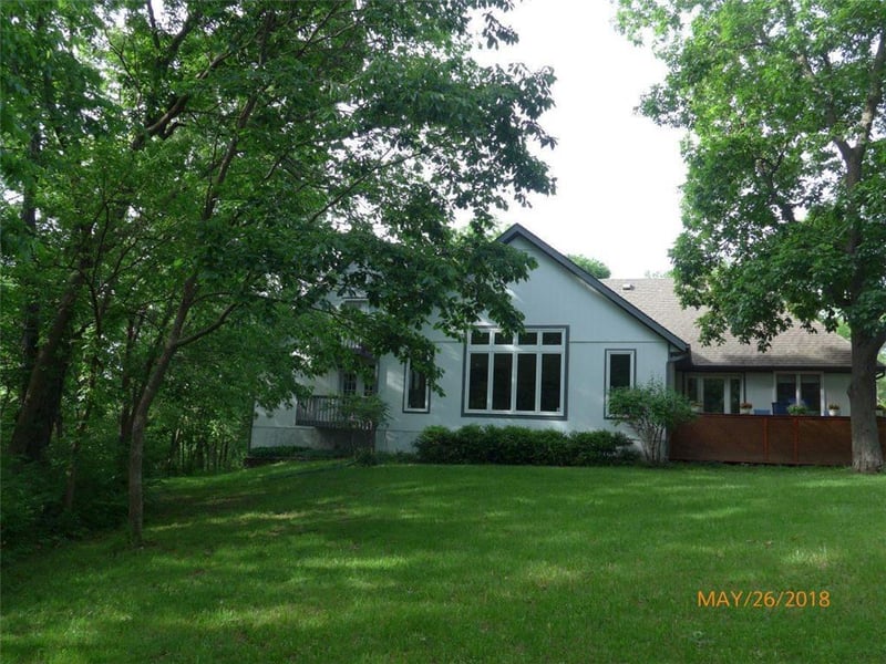 3701 NE 100th St, Kansas City, MO 64156