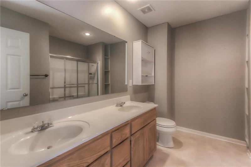 7524 Anderson St, Shawnee, KS 66227