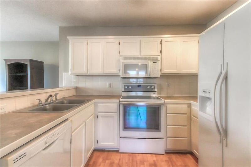 7524 Anderson St, Shawnee, KS 66227