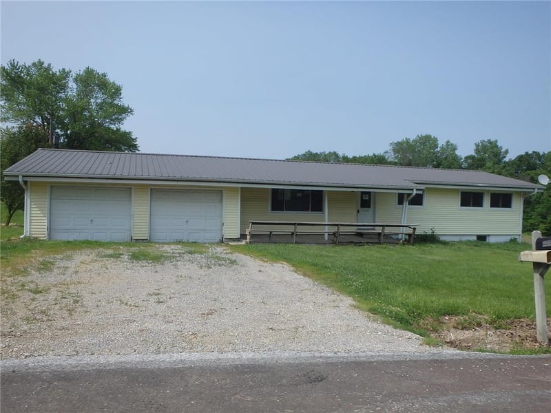 905 E Ash St, Marceline, MO 64658