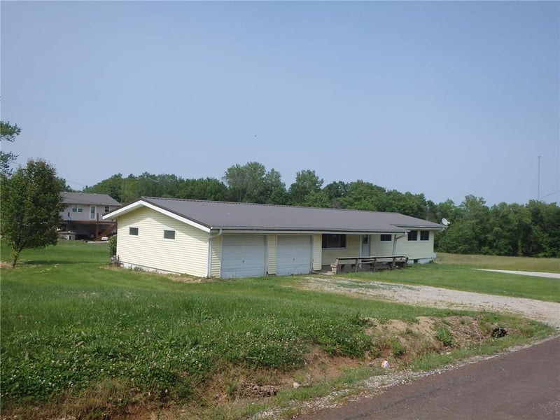 905 E Ash St, Marceline, MO 64658