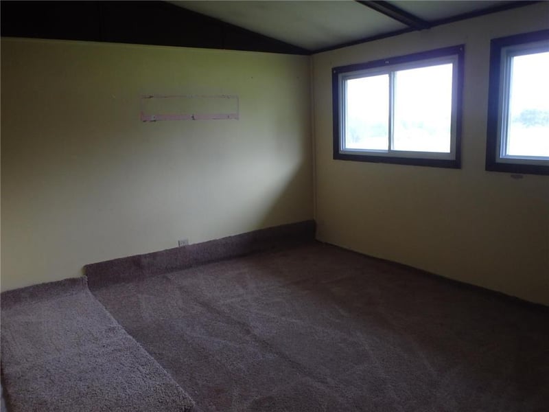 905 E Ash St, Marceline, MO 64658