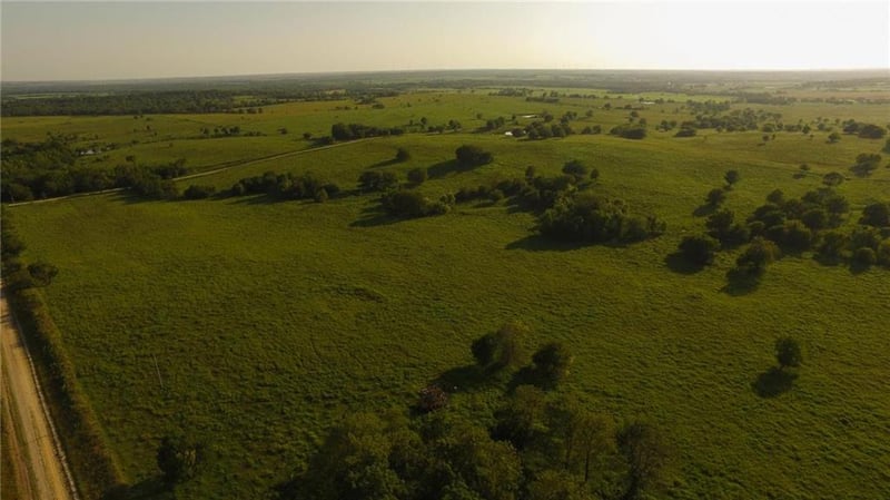 33808 SE 300th Rd, Kincaid, KS 66039