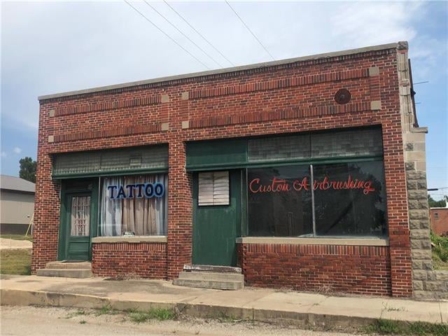 103 N Broadway St, Fairfax, MO 64446