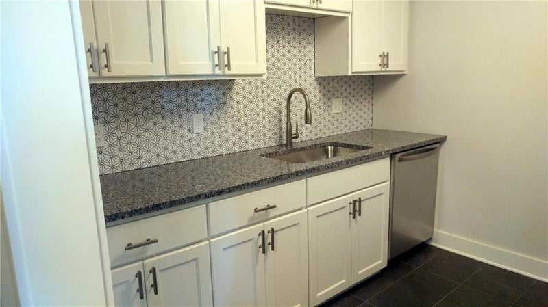 4424 Pennsylvania Ave, Kansas City, MO 64111