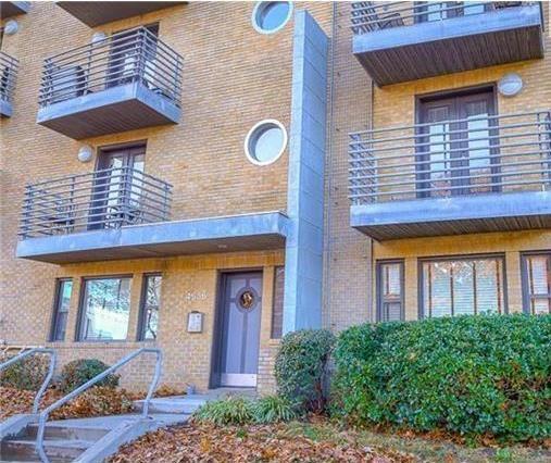 4532 Broadway Blvd, Kansas City, MO 64111