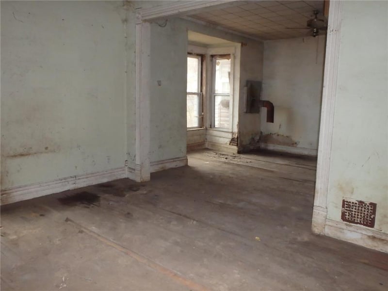 114 E Lake St, Marceline, MO 64658