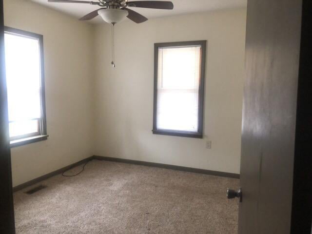 1011 Vermont St, Elwood, KS 66024