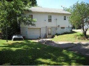 1716 Missouri, Carthage, MO 64836
