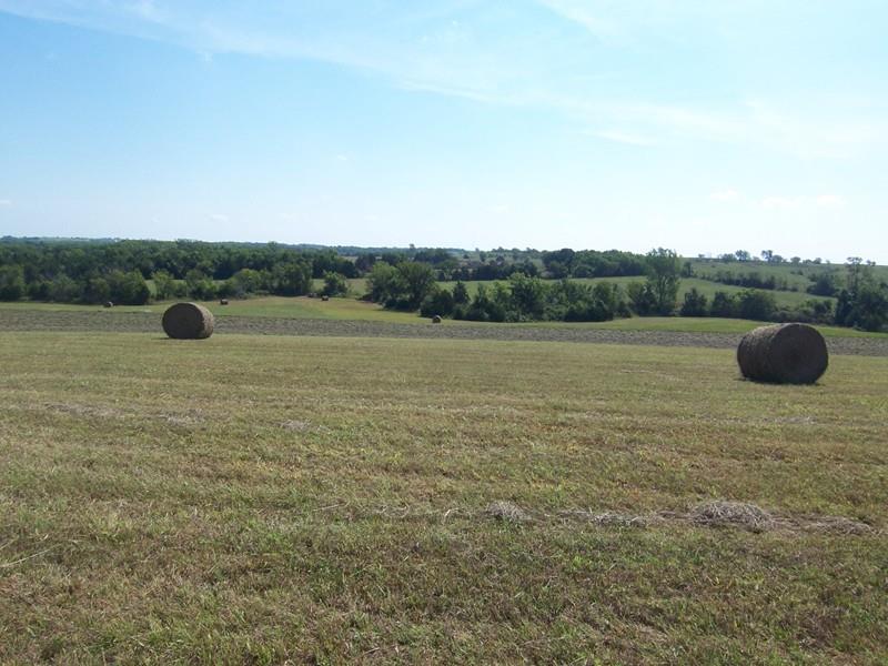 600 Rd & Arthur Rd, Blue Mound, KS 66010