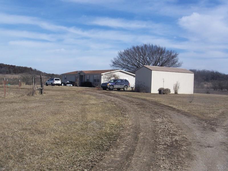 2277 130th St, Mapleton, KS 66754