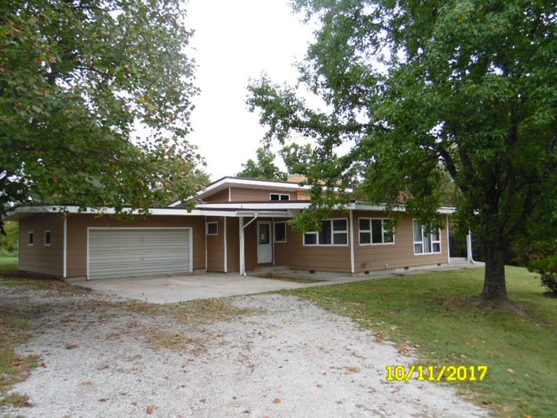 118 Parkview Dr, Golden City, MO 64748