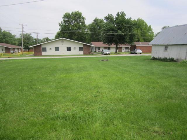 700 Wyatt Ave, Golden City, MO 64748