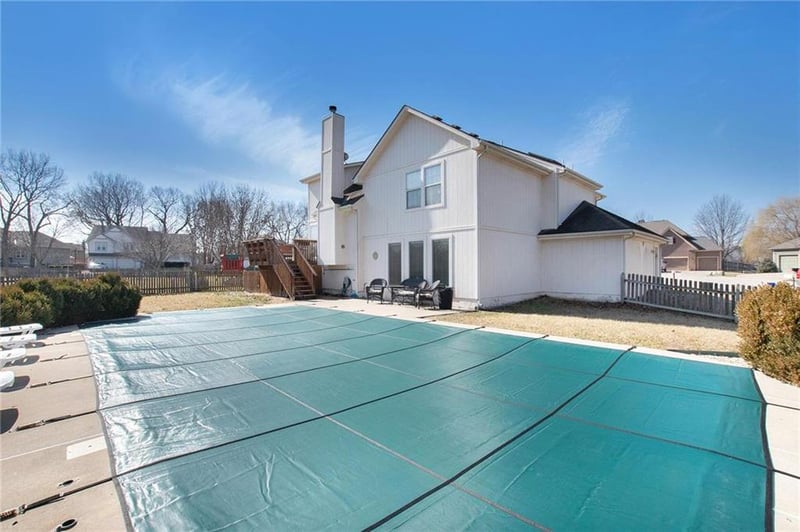 7705 Brook Ct, Kansas City, MO 64139