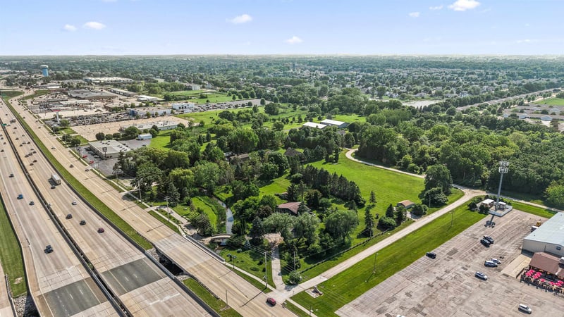 765 Washburn St, Oshkosh, WI 54904-7721