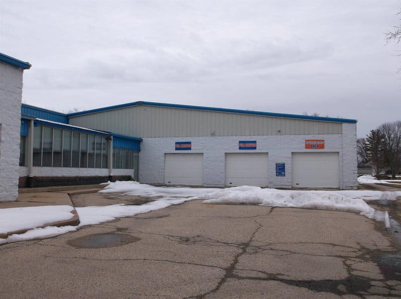 911 Witzel Ave, Oshkosh, WI 54902-5711