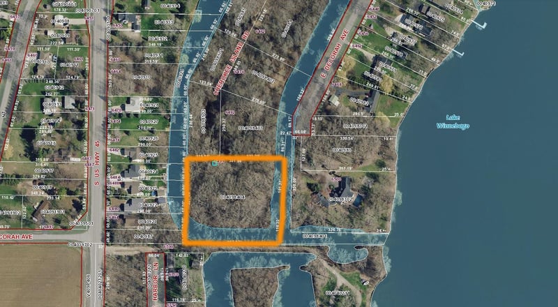 6499 Cherokee Island Rd #4, Oshkosh, WI 54902-0000