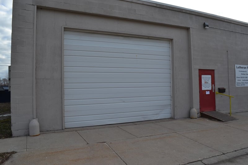 714 Division St, Oshkosh, WI 54901-4406