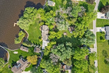 2742 Shorehaven Ln, Oshkosh, WI 54904