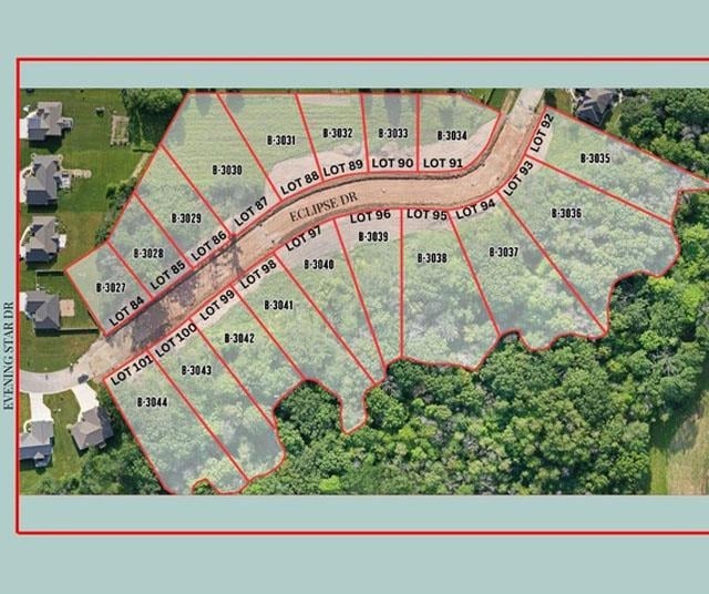 3191 Eclipse Dr #92, Green Bay, WI 54311