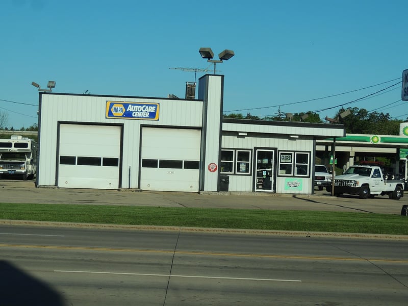 1108 Main St, Neenah, WI 54956-2202