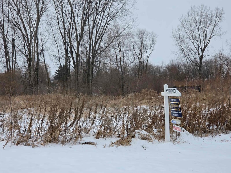 4301 White Hawk Dr, Appleton, WI 54913