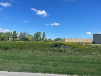 Contract Dr, Green Bay, WI 54304-5677