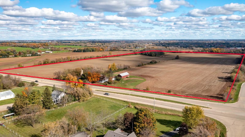 9134 State Road 76, Neenah, WI 54956