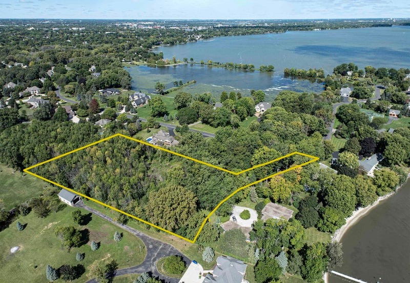 Limekiln Dr, Neenah, WI 54956