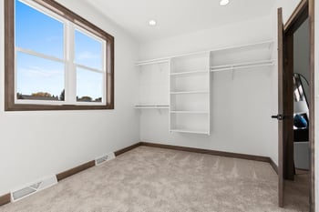 3096 Sandstone Ct, Green Bay, WI 54313