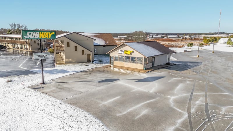 2217 Lake St, Algoma, WI 54201