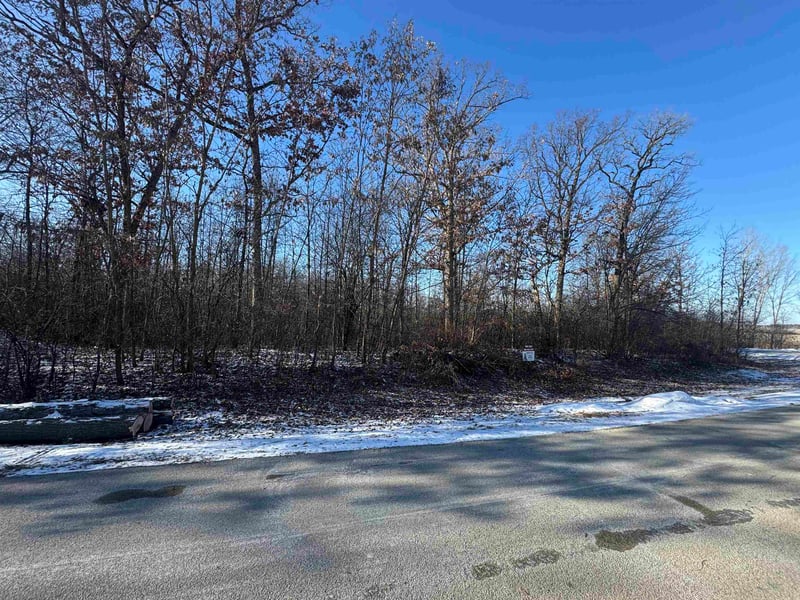 1911 Cottontail Dr, Oshkosh, WI 54904