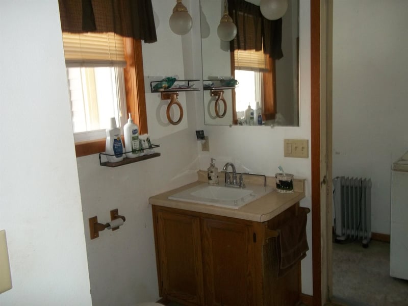 W12796 Elm St, Caroline, WI 54928