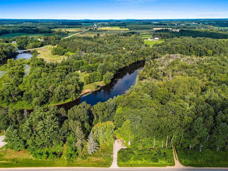 N6487 St 47/55 Hw, Shawano, WI 54166