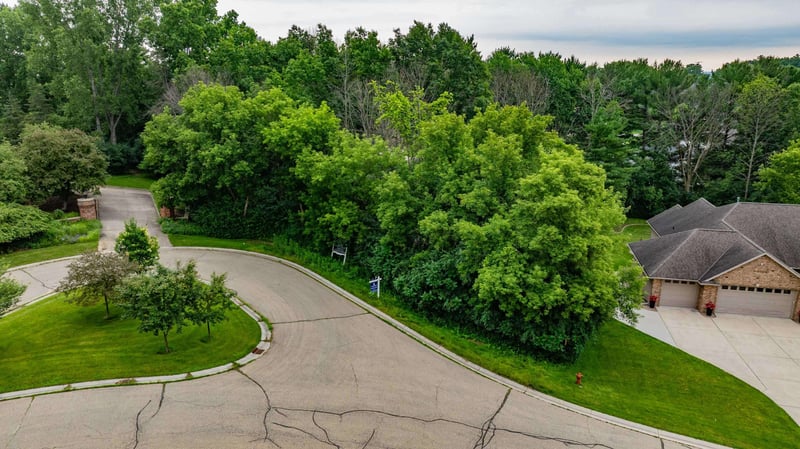 4600 Seminole Trl, Green Bay, WI 54313-9505