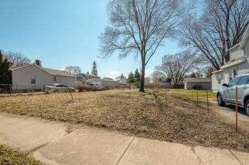 1168 Klaus St, Green Bay, WI 54302