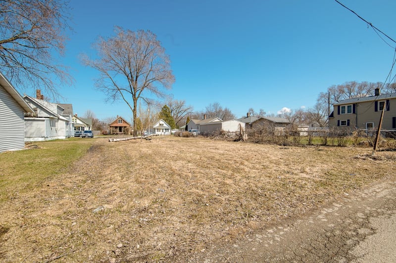 1168 Klaus St, Green Bay, WI 54302