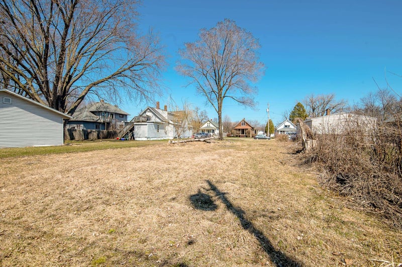 1168 Klaus St, Green Bay, WI 54302