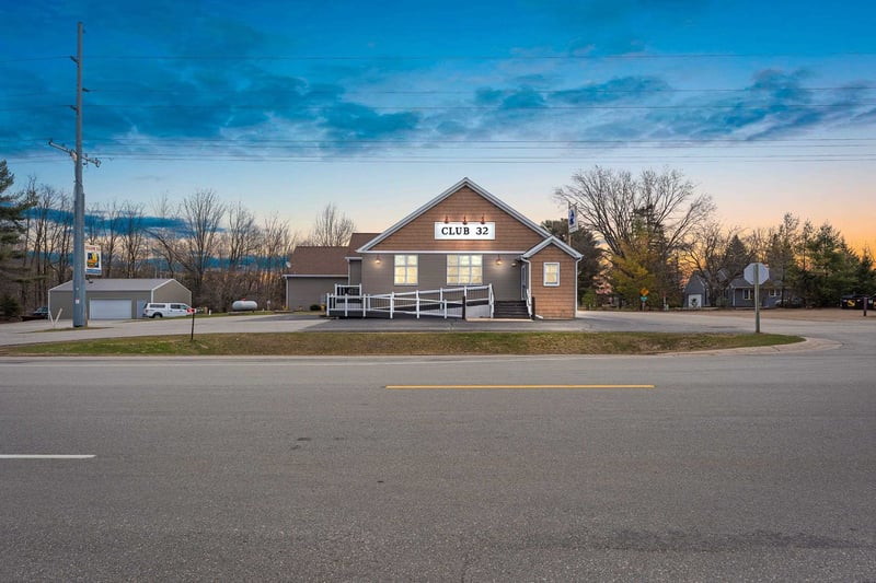 5506 State Highway 32, Gillett, WI 54124-9564