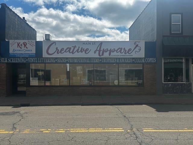 1038 Main St, Oconto, WI 54153-1538