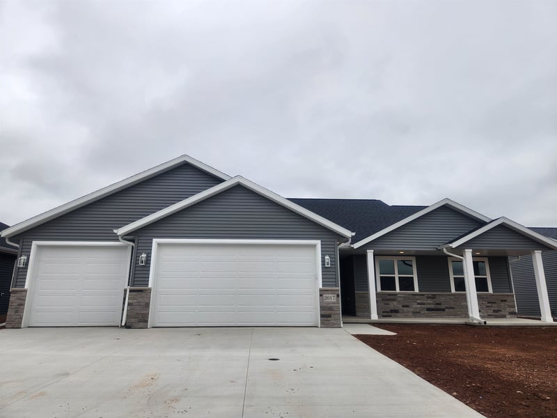 2017 Red Fox Ln, Kaukauna, WI 54130