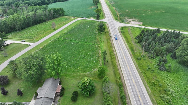 River Bend Ln #9-10, Cecil, WI 54111
