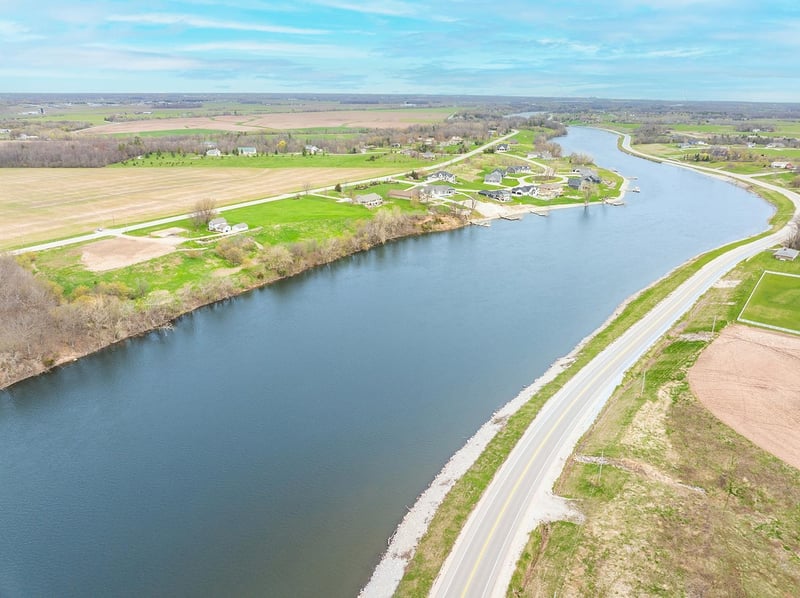 4351 Lost Dauphin Rd #6, De Pere, WI 54115